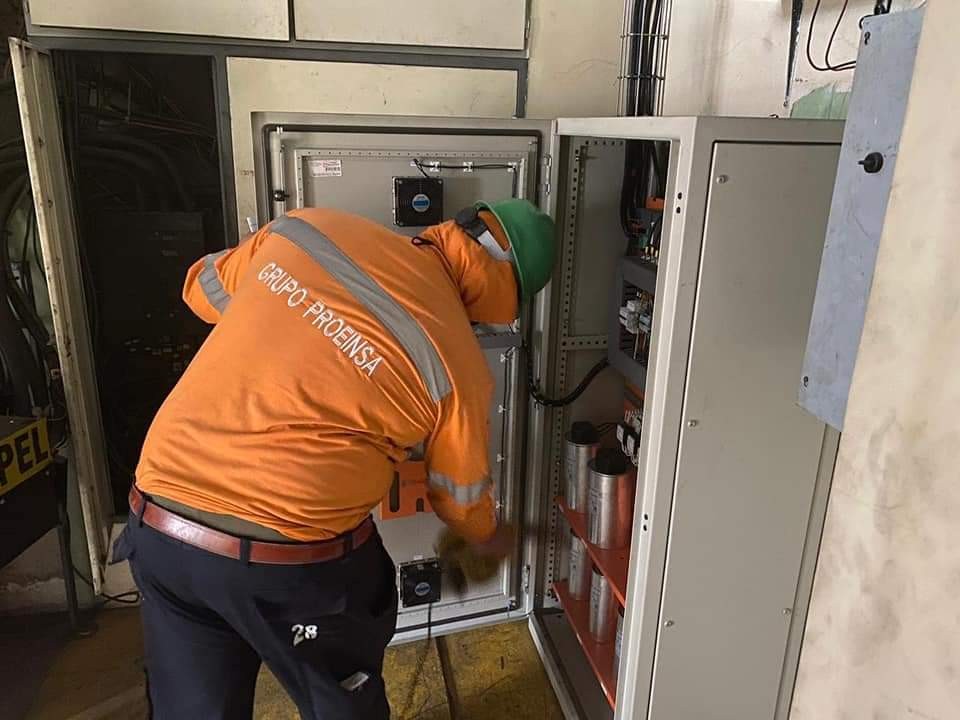 Mantenimiento Preventivo De Un Banco De Transformadores Trifasico A 138kv Proeinsa 5079